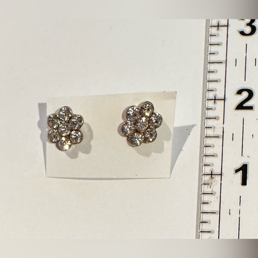 Elegant Silver Flower Stud Earrings